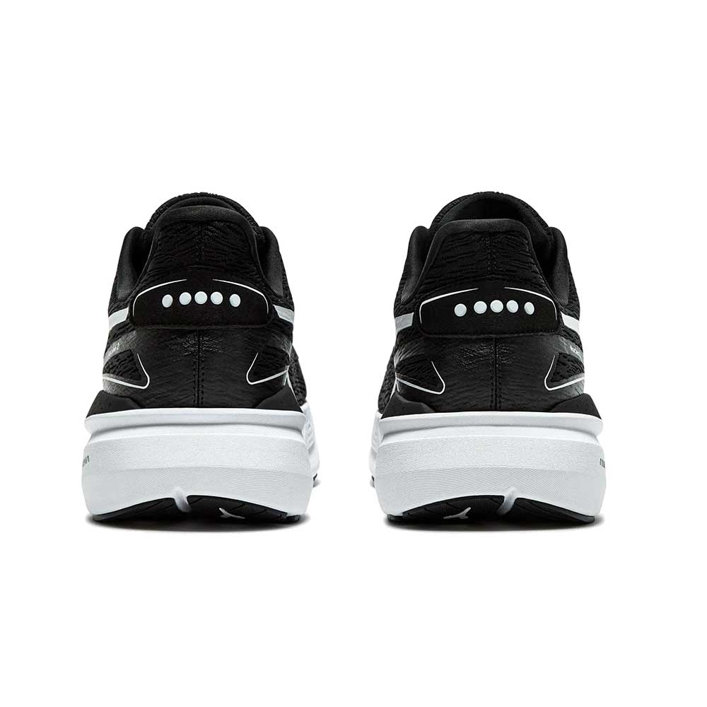Women's Nucleo 2 Running Shoe - Black/White - Regular (B)