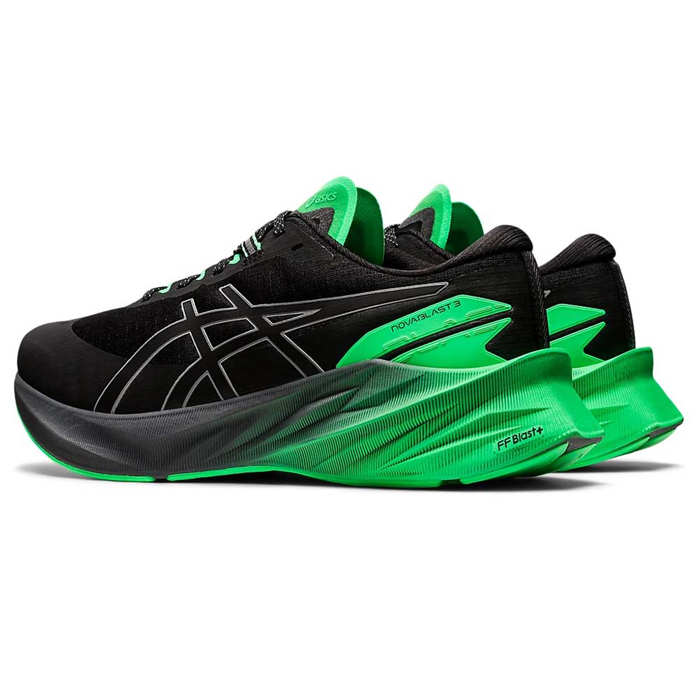 Men's Novablast 3 Lite-Show Running Shoe - Black/New Leaf - Regular (D)
