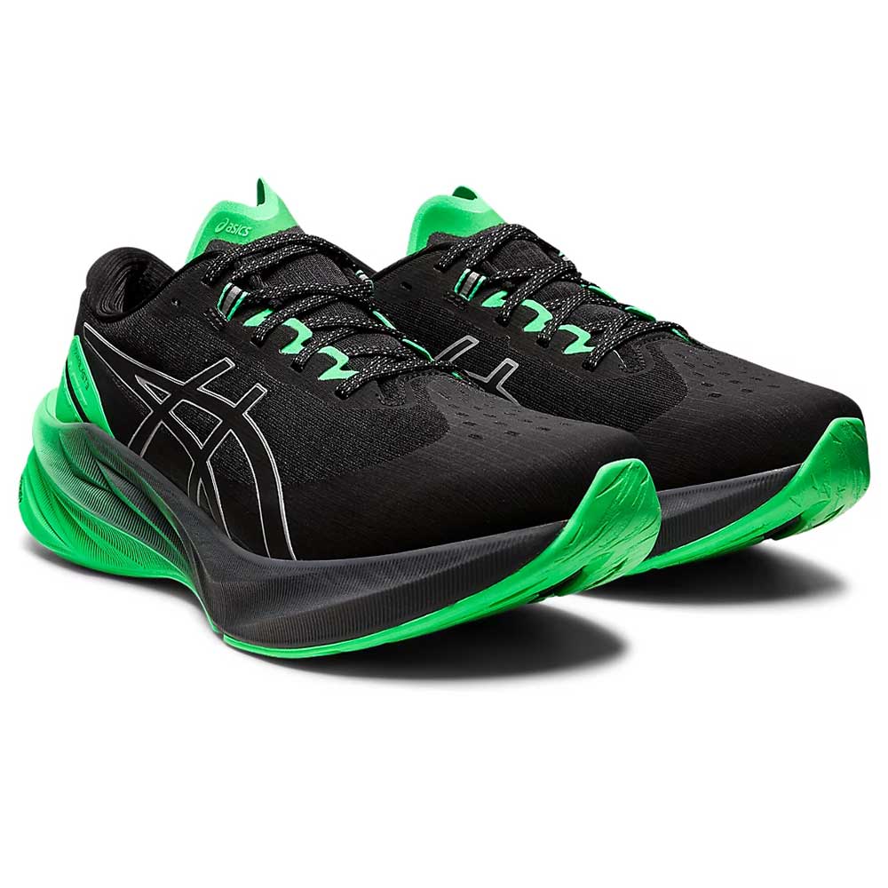 Men's Novablast 3 Lite-Show Running Shoe - Black/New Leaf - Regular (D)