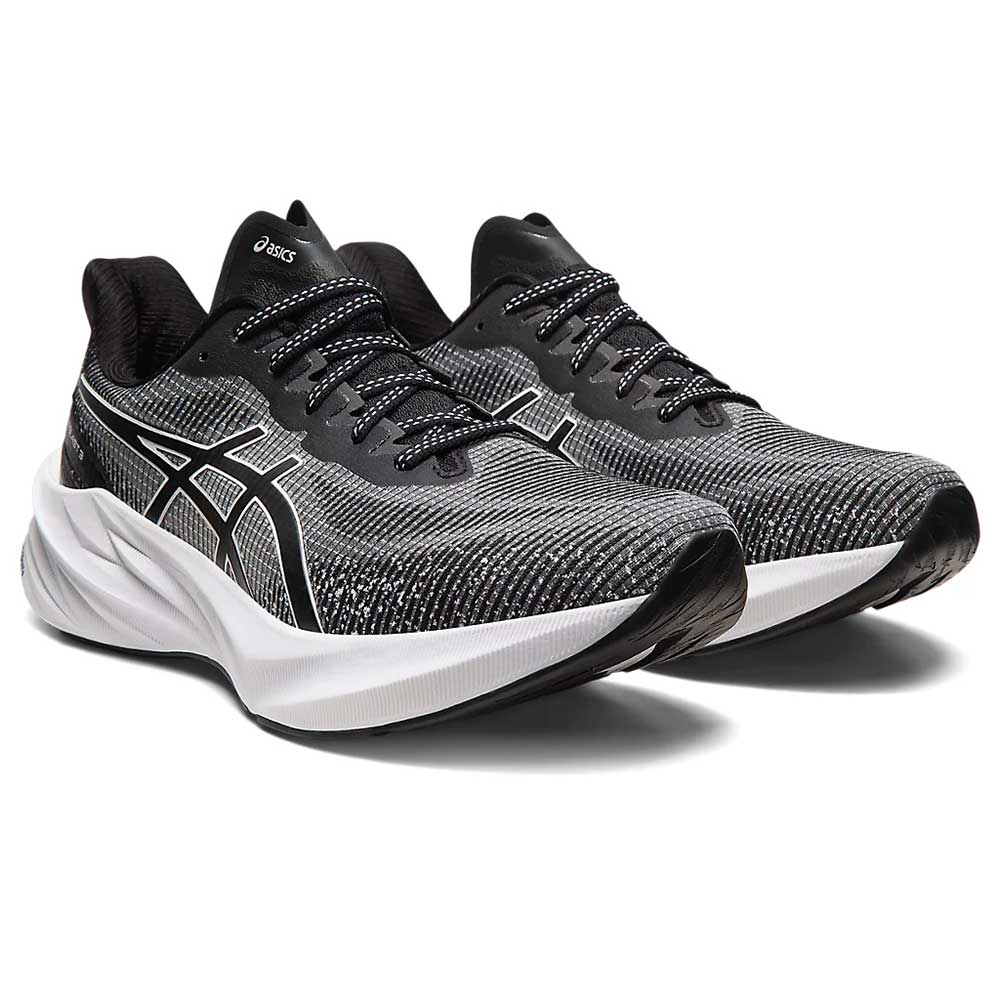 Men's Novablast 3 LE Running Shoe - Black/White - Regular (D)