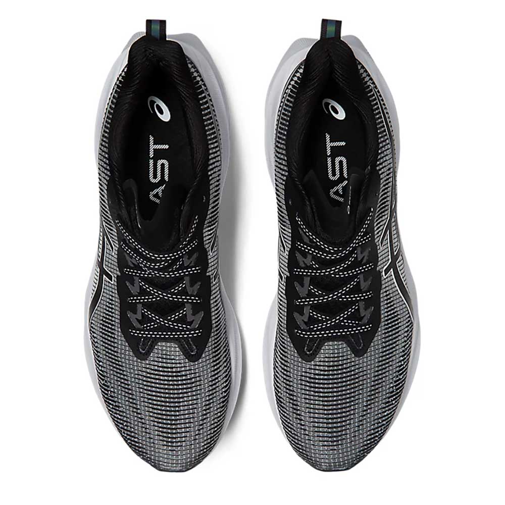 Men's Novablast 3 LE Running Shoe - Black/White - Regular (D)