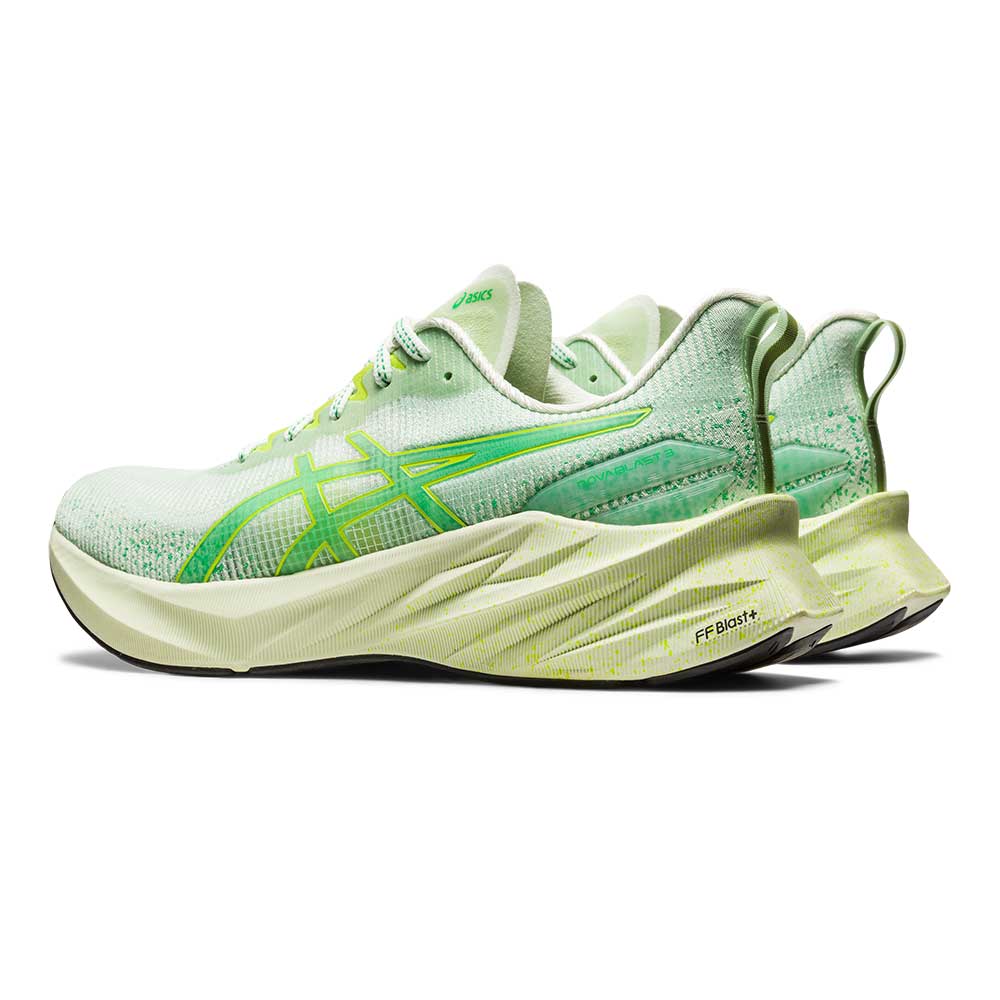Men's Novablast 3 LE Running Shoe - Whisper Green/Cilantro - Regular (D)