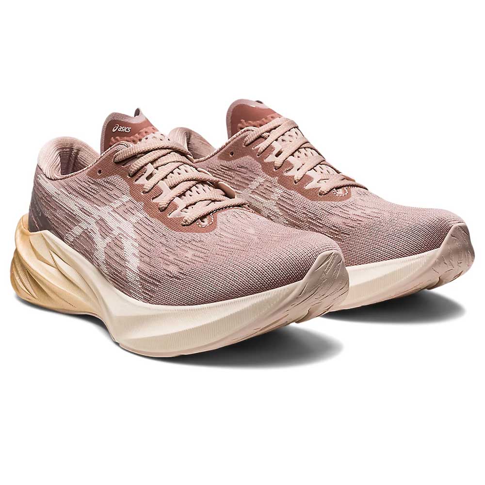 Women's Novablast 3 Running Shoe - Fawn/Mineral Beige - Regular (B)