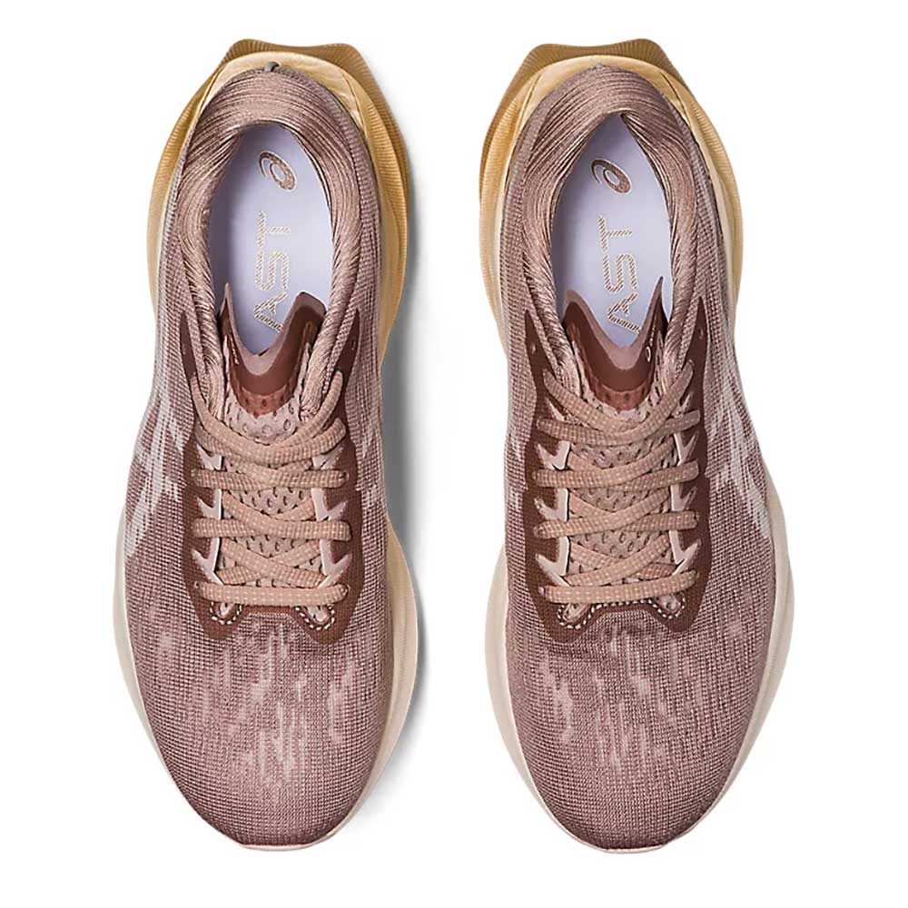 Women's Novablast 3 Running Shoe - Fawn/Mineral Beige - Regular (B)