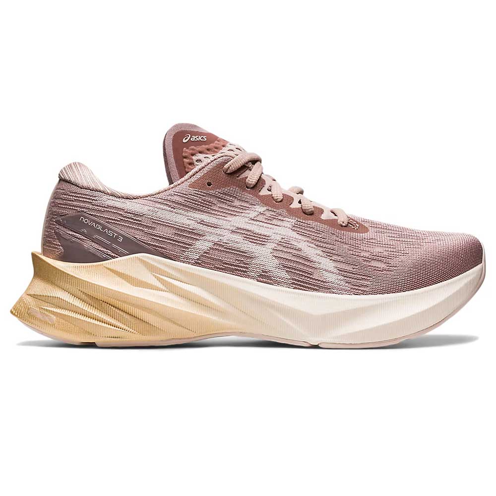 Women's Novablast 3 Running Shoe - Fawn/Mineral Beige - Regular (B)