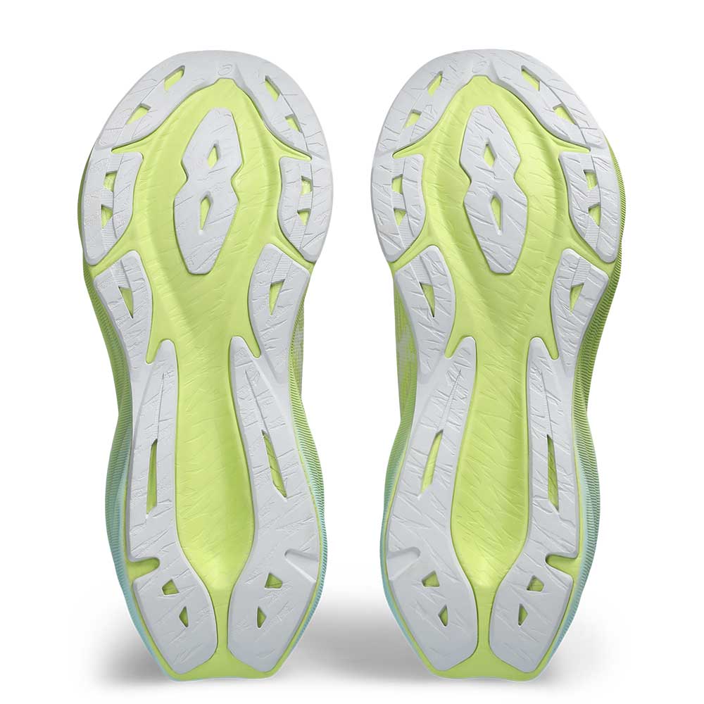 Women's Novablast 3 Running Shoe - Glow Yellow/White - Regular (B)