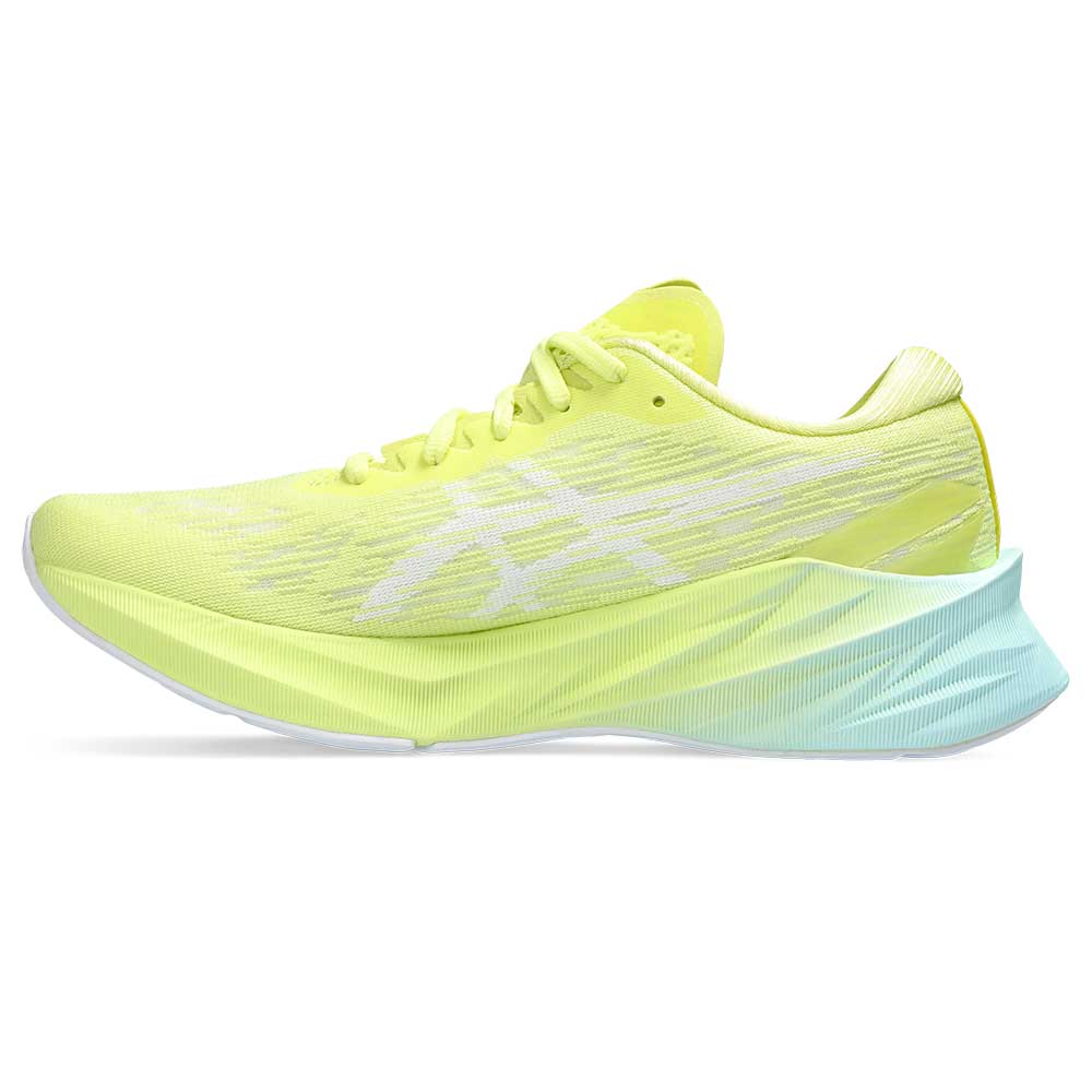 Women's Novablast 3 Running Shoe - Glow Yellow/White - Regular (B)