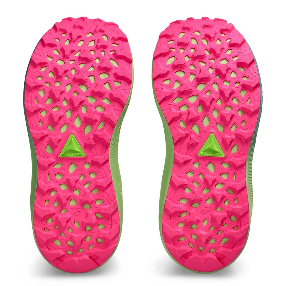 Women's Trabuco Max 2 Running Shoe - Black/Hot Pink - Regular (B)