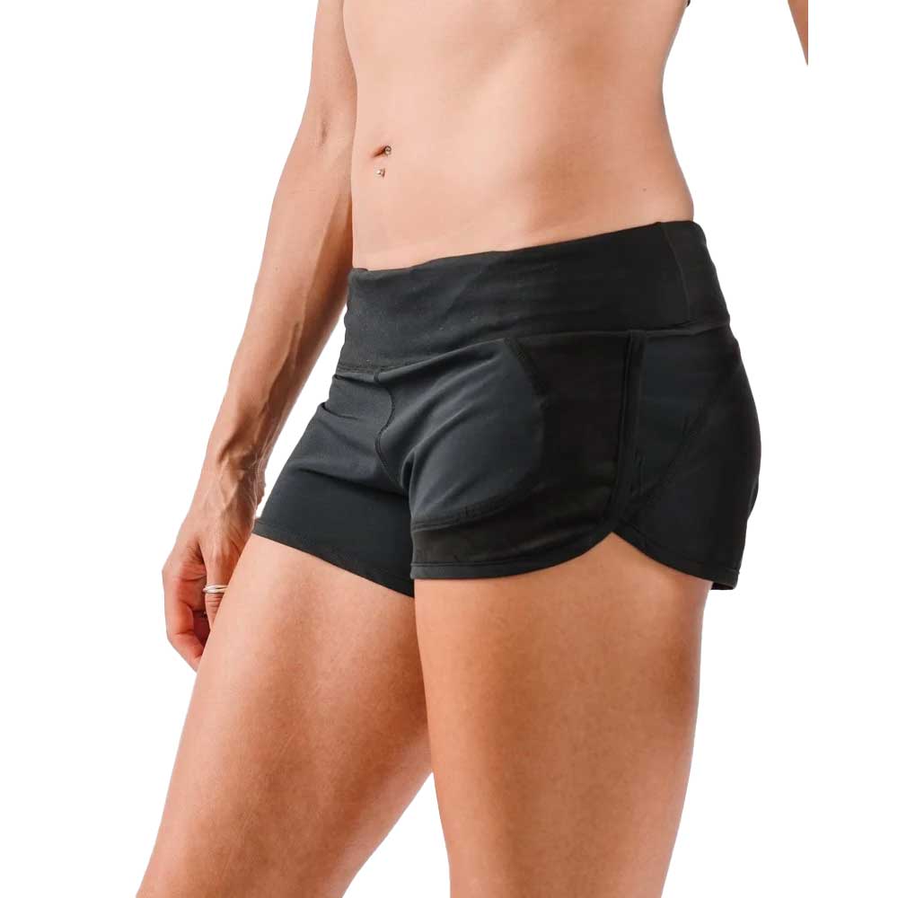 Women's Catch Me If You Can 2.5" Short - Black