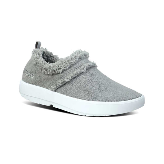 Womnen's OOcoozie Low Recovery Shoe - Slate - Regular (B)