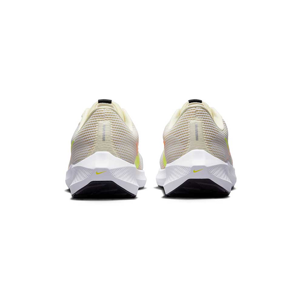 Men's Air Zoom Pegasus 40 Running Shoe - White/Multi Color/Coconut - Regular (D)
