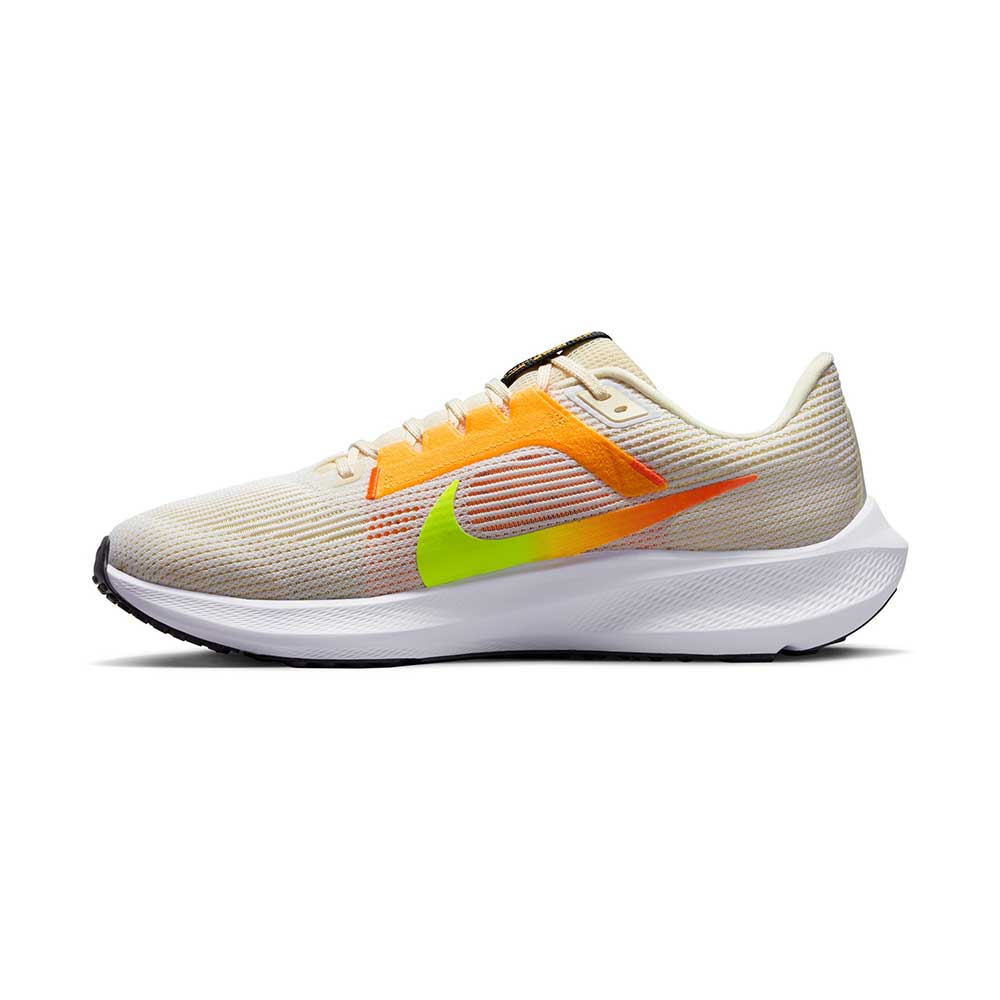 Men's Air Zoom Pegasus 40 Running Shoe - White/Multi Color/Coconut - Regular (D)
