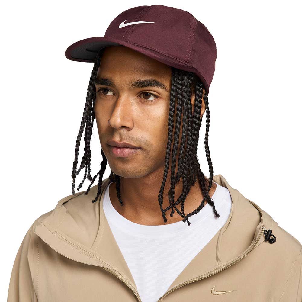 Burgundy nike baseball cap online