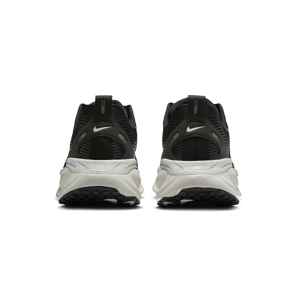 Men's Nike Vomero 18 Running Shoe - Black/Summit White/Coconut Milk - Regular (D)