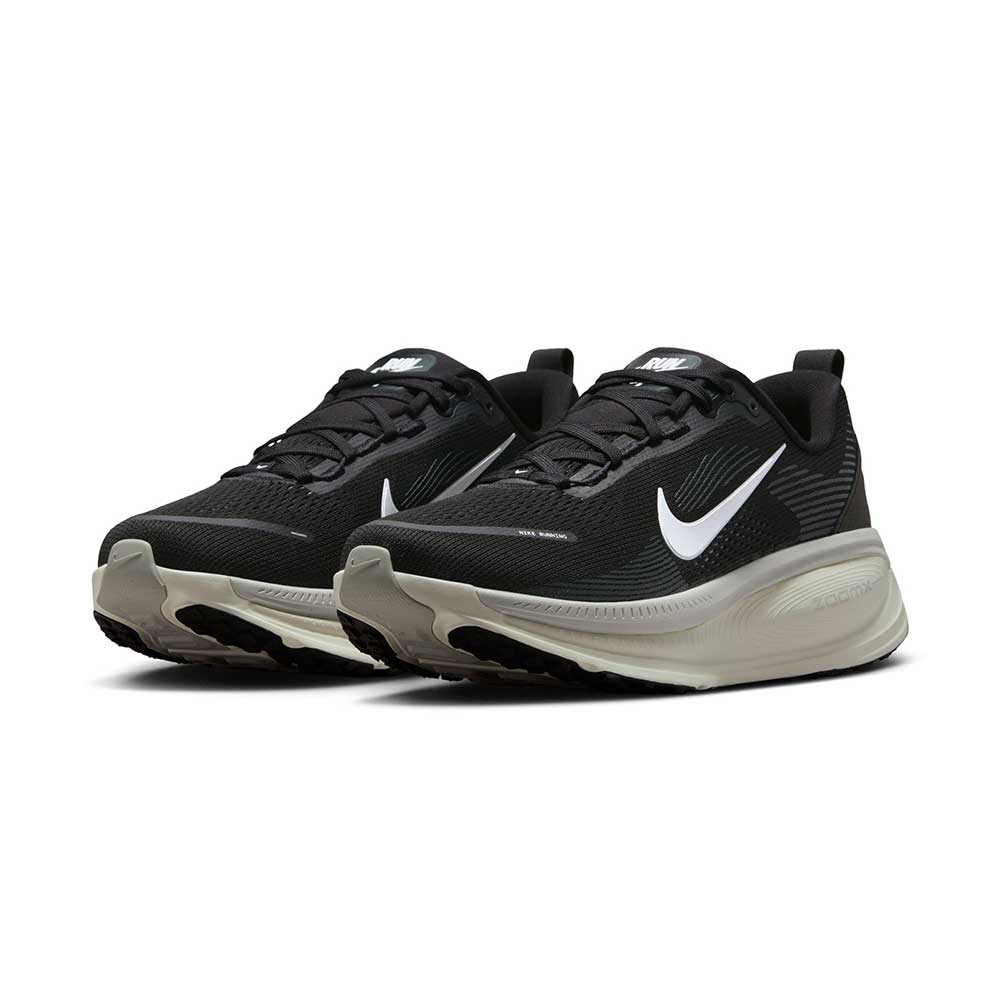 Men's Nike Vomero 18 Running Shoe - Black/Summit White/Coconut Milk - Regular (D)
