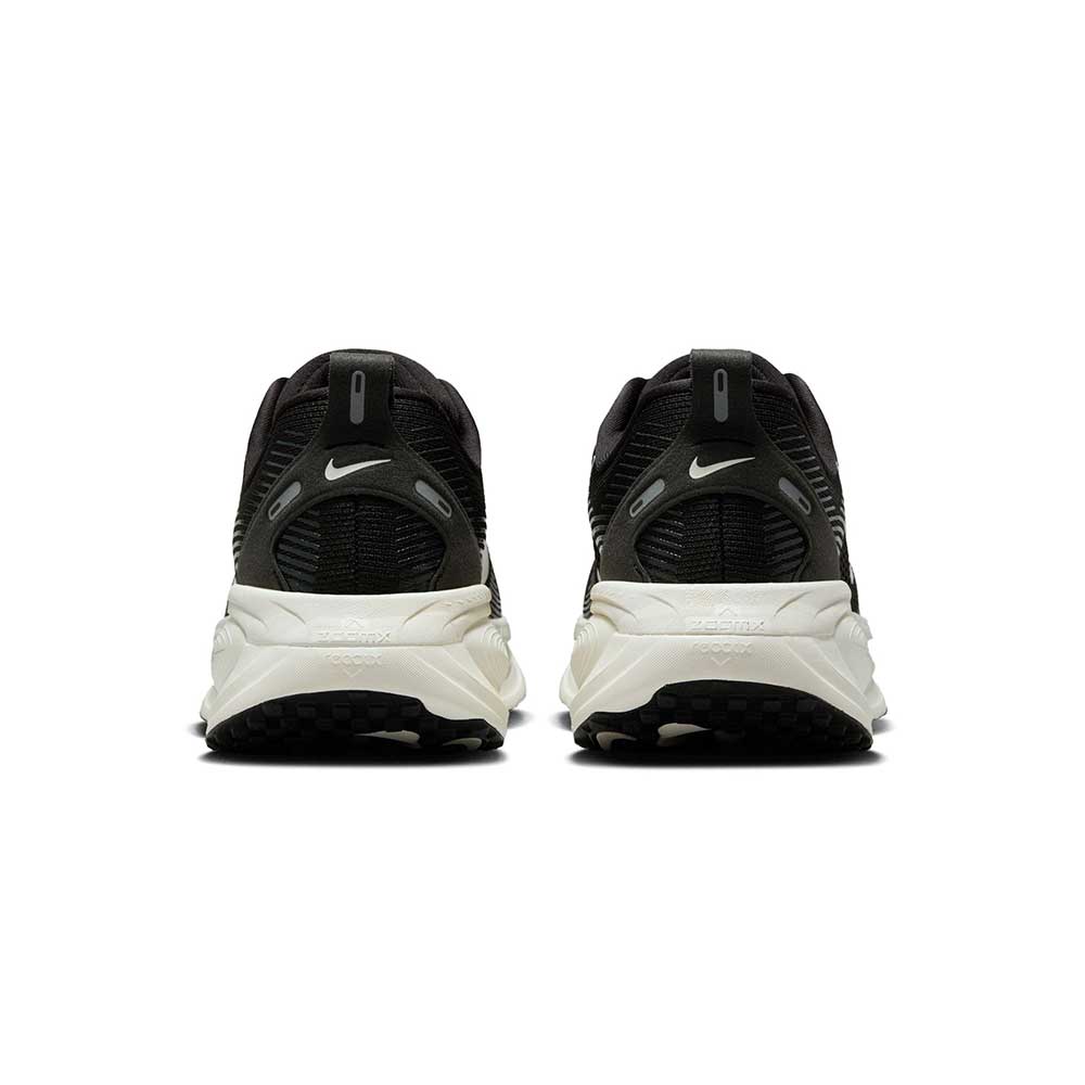 W Nike Vomero 18 (B) - Black/Summit White/Coconut Milk