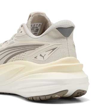 Women's Magmax NITRO 2 Running Shoe - Alpine Snow/Buttercream - Regular (B)