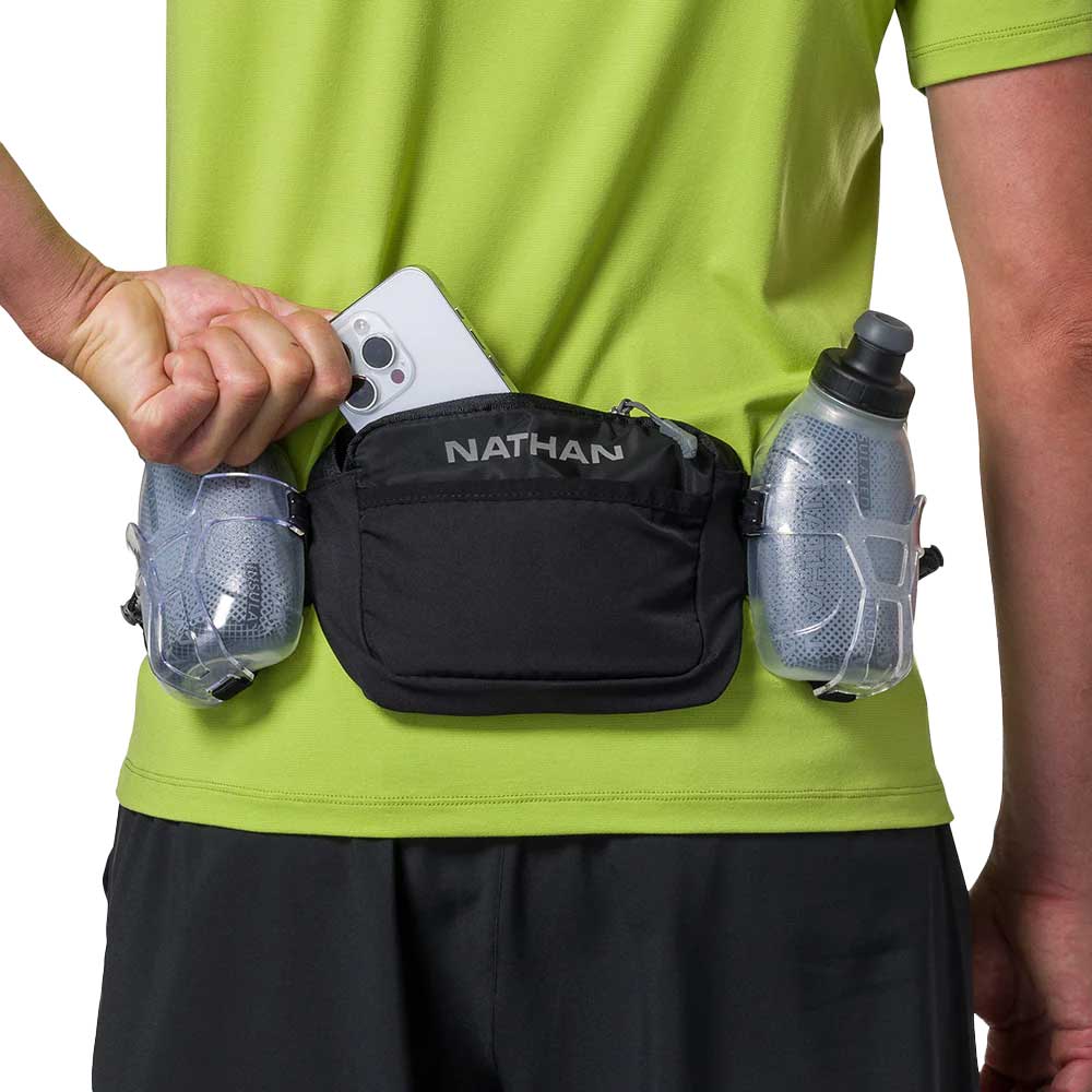 Trail Mix Plus Insulated 3.0 20oz Hydration Belt - Black/Reflective Silver