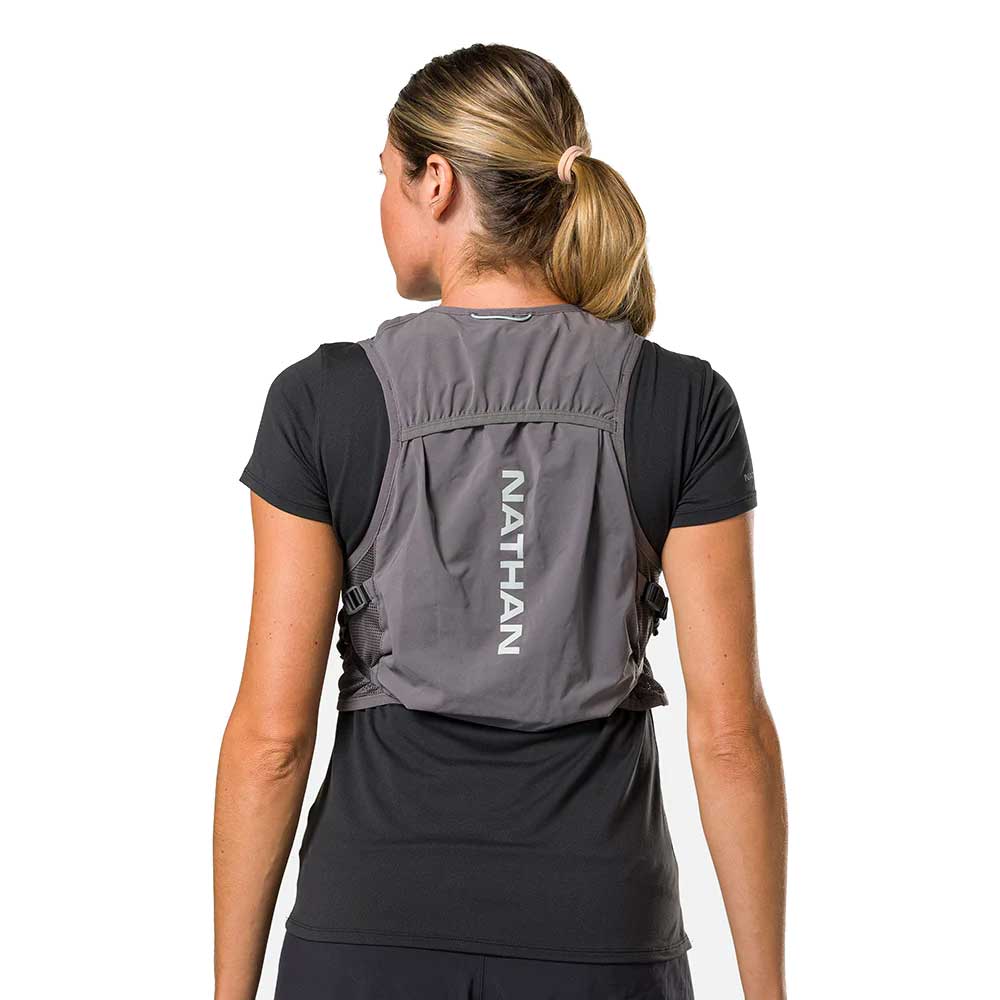 Women's Pinnacle Breeze 4L - Charcoal/Surf Spray