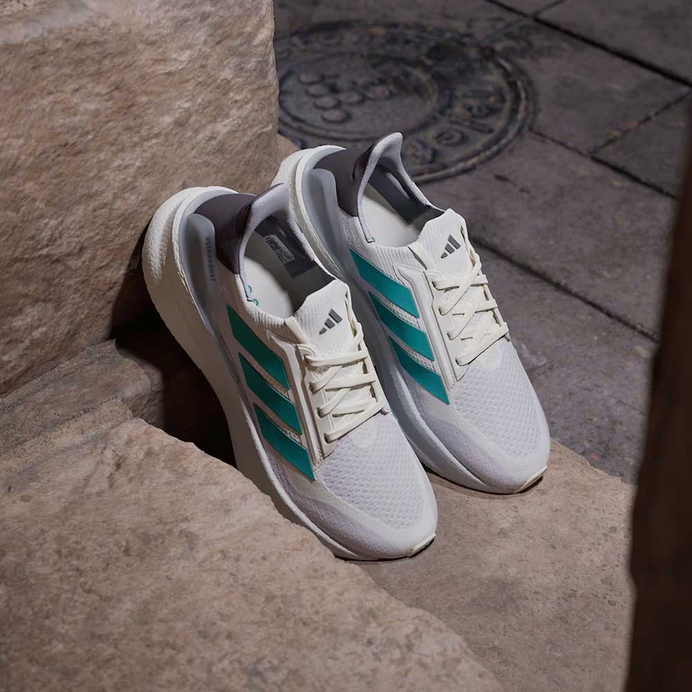 Men's Ultraboost 5X Running Shoe - Core White/Pure Teal/Dash Grey - Regular (D)