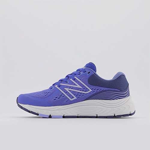 Women's 840v5 Running Shoe - Aura/Moon Shadow - Extra Wide (2E)