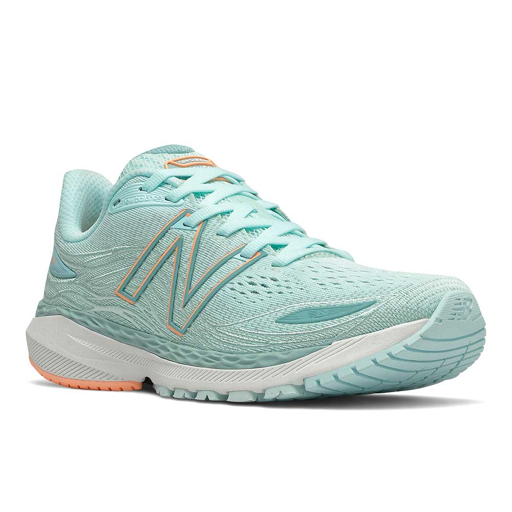 Women's Fresh Foam 860v12 Running Shoe - Pale Blue Chill/Light Mango - Regular (B)