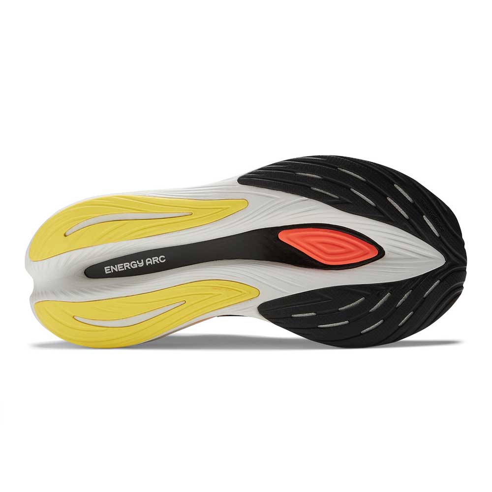 Women's FuelCell SuperComp Trainer Running Shoe - Black/Black Metallic - Regular (B)
