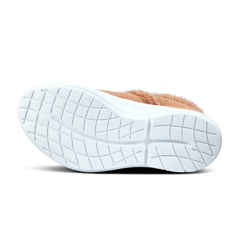 Women's OOcoozie Low Shoe Recovery Shoe - White/Chestnut