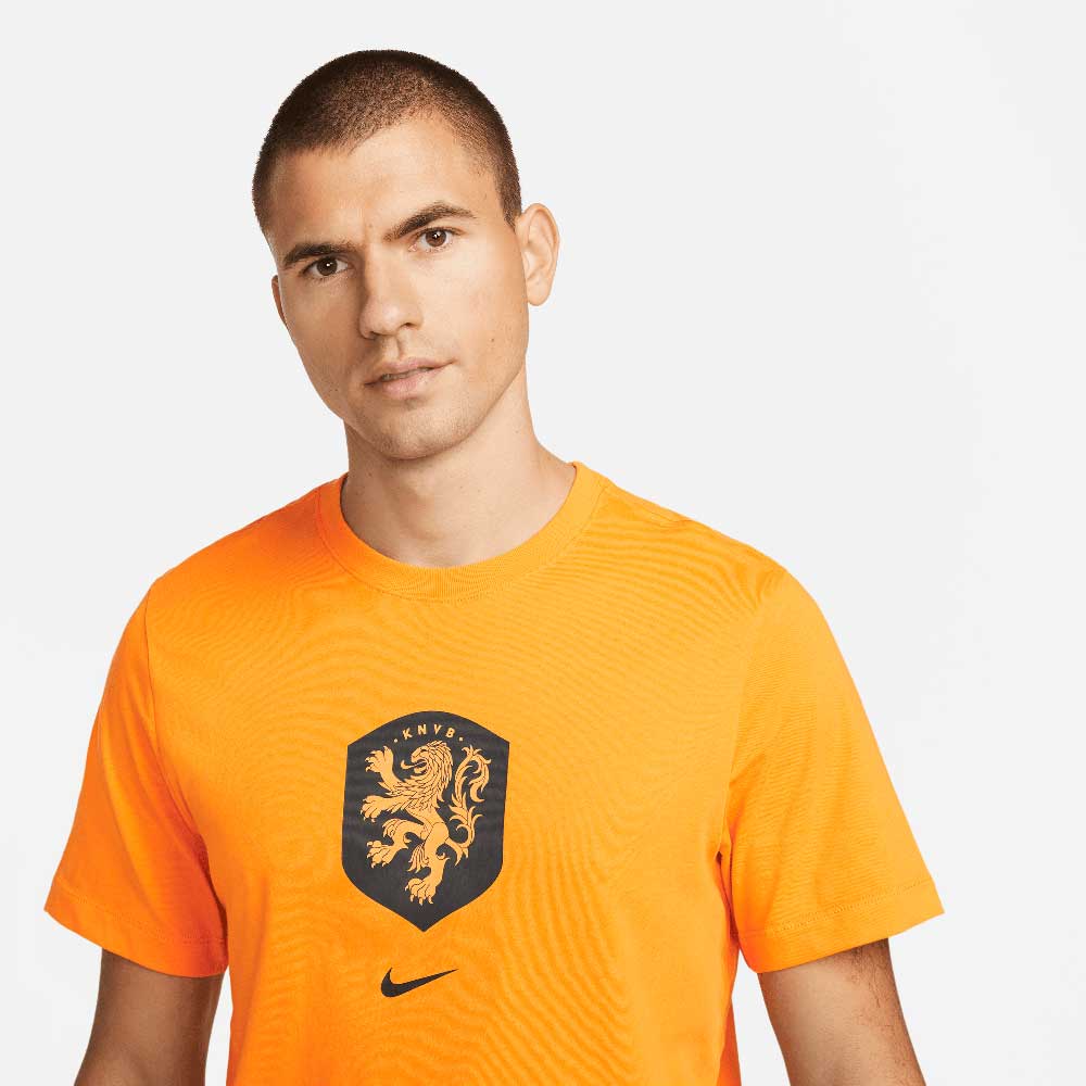 Men's KNVB Crest World Cup 22 Tee - Orange Peel