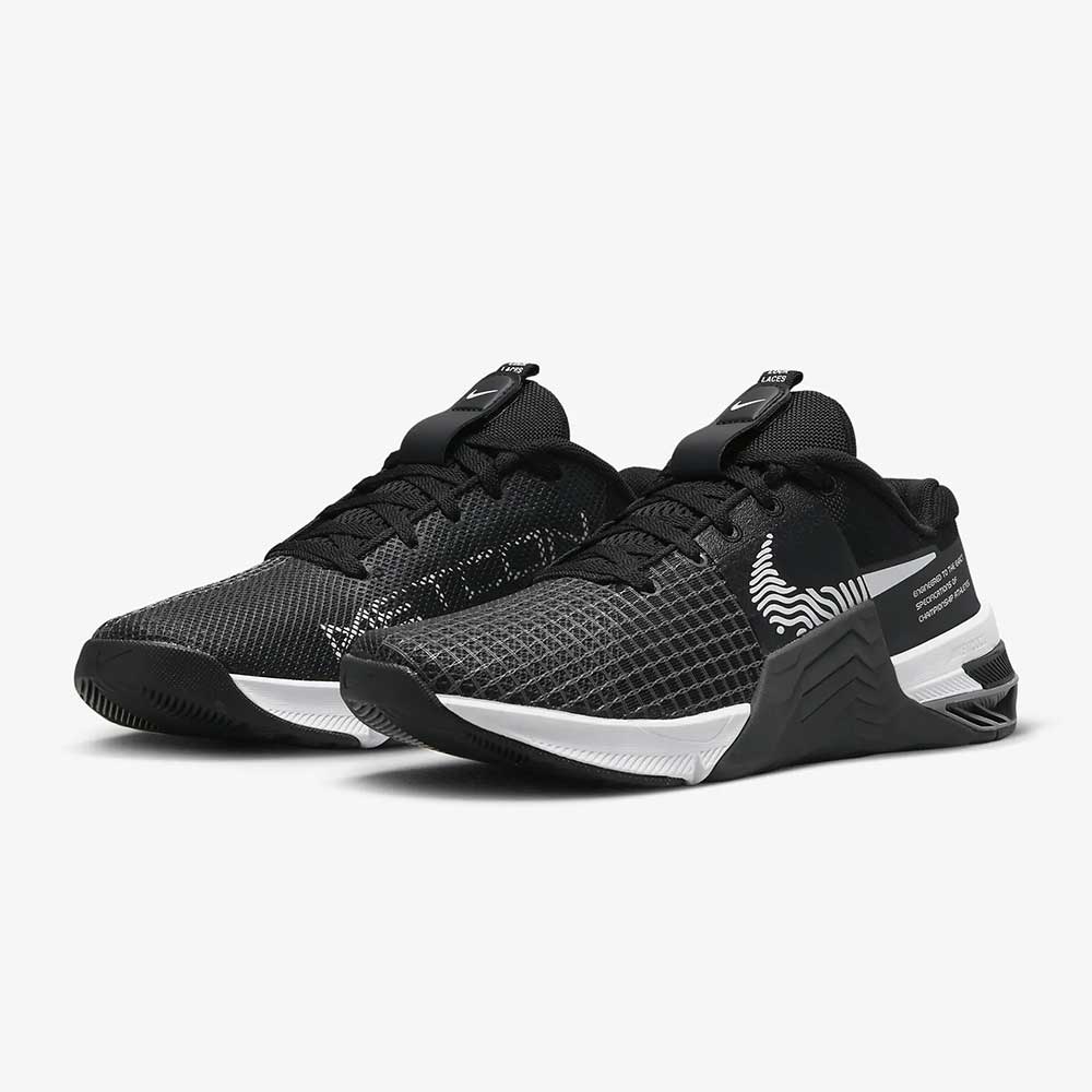 Women's Metcon 8 Training Shoe - Black/White- Regular (B)