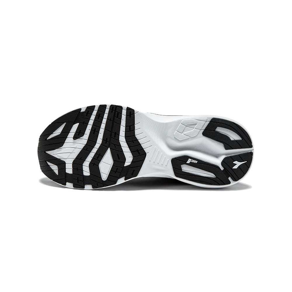 Women's Nucleo 2 Running Shoe - Black/White - Regular (B)