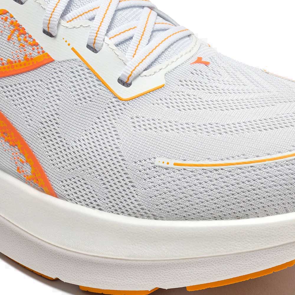 Men's Mythos Blushield Vigore 4 Running Shoe - White/Nectarine - Regular (D)
