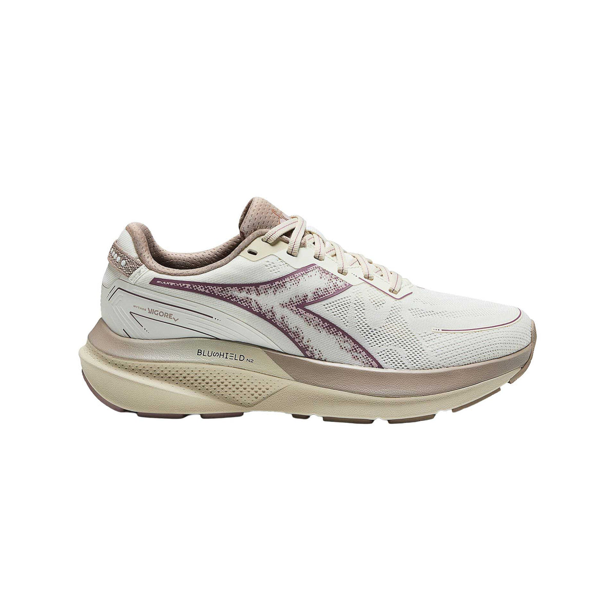 Women's Mythos Blushield Vigore 4 Running Shoe - Snow White/Almond Milk - Regular (B)