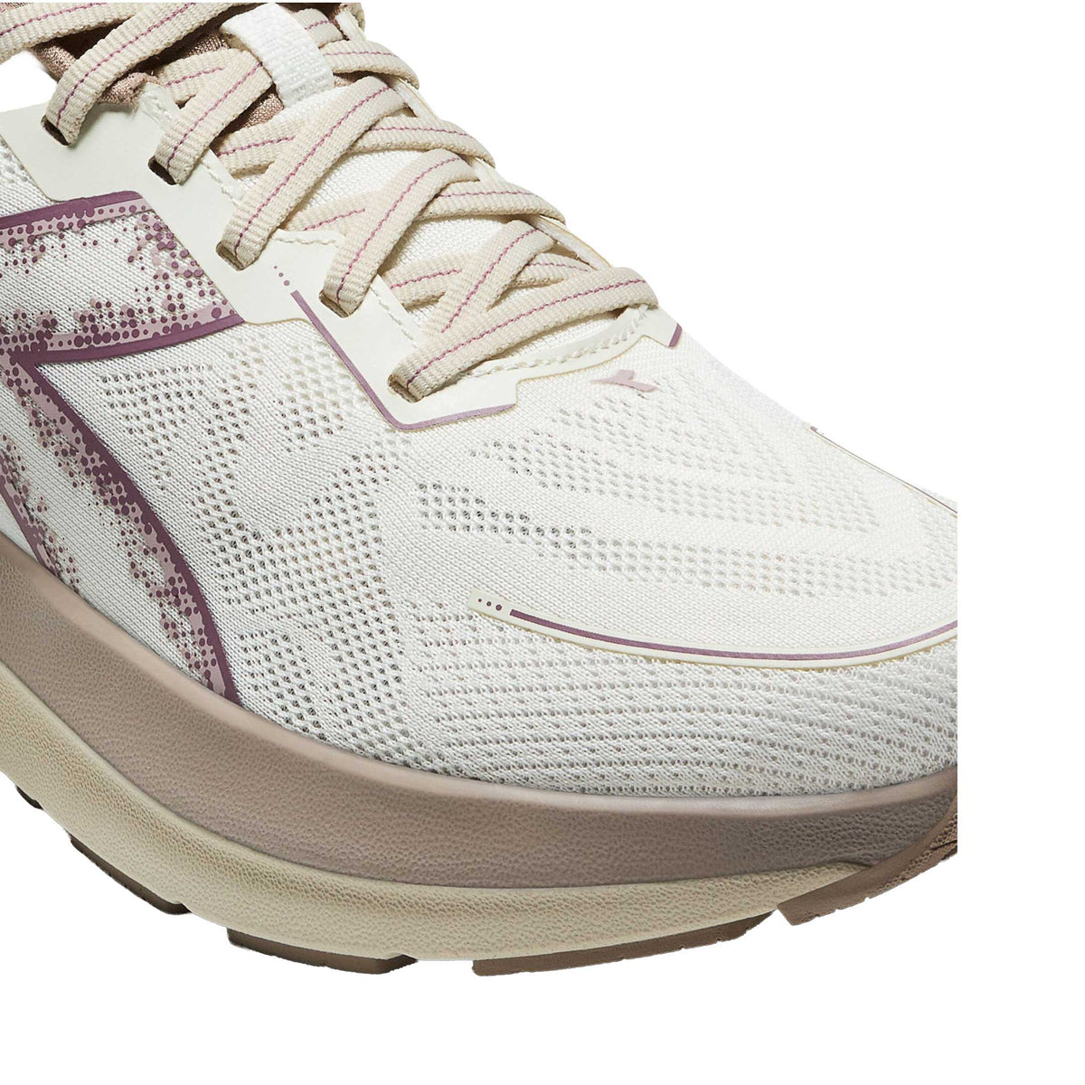 Women's Mythos Blushield Vigore 4 Running Shoe - Snow White/Almond Milk - Regular (B)