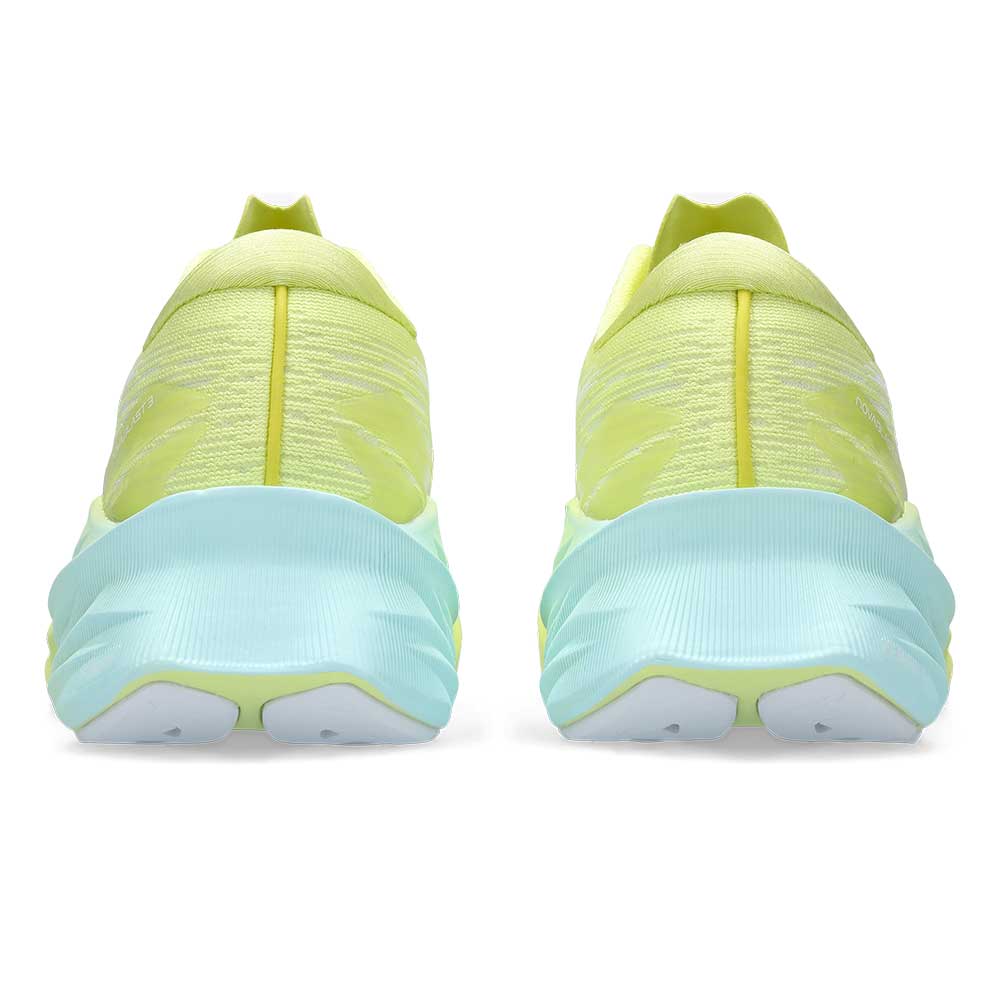 Women's Novablast 3 Running Shoe - Glow Yellow/White - Regular (B)
