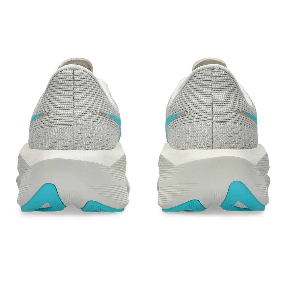 Women's Novablast 6 Running Shoe - Soft Oat/Energy Aqua - Regular (B)