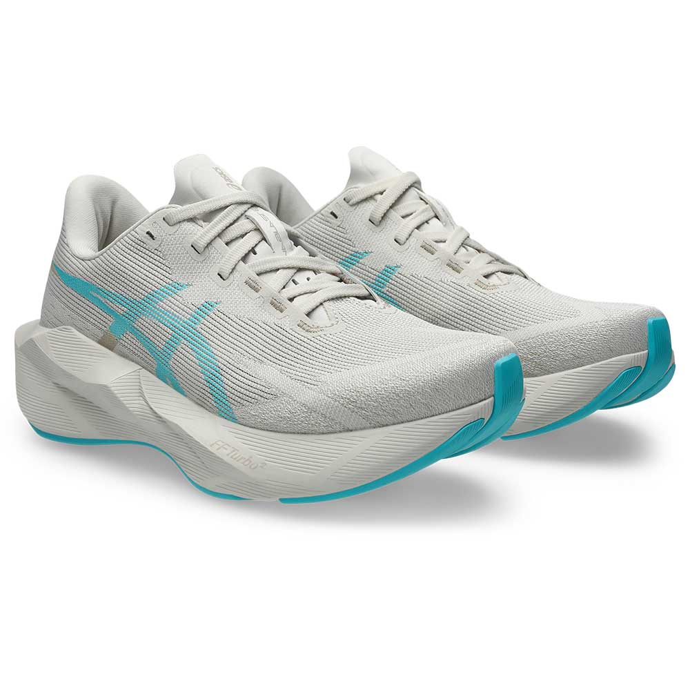 Women's Novablast 6 Running Shoe - Soft Oat/Energy Aqua - Regular (B)