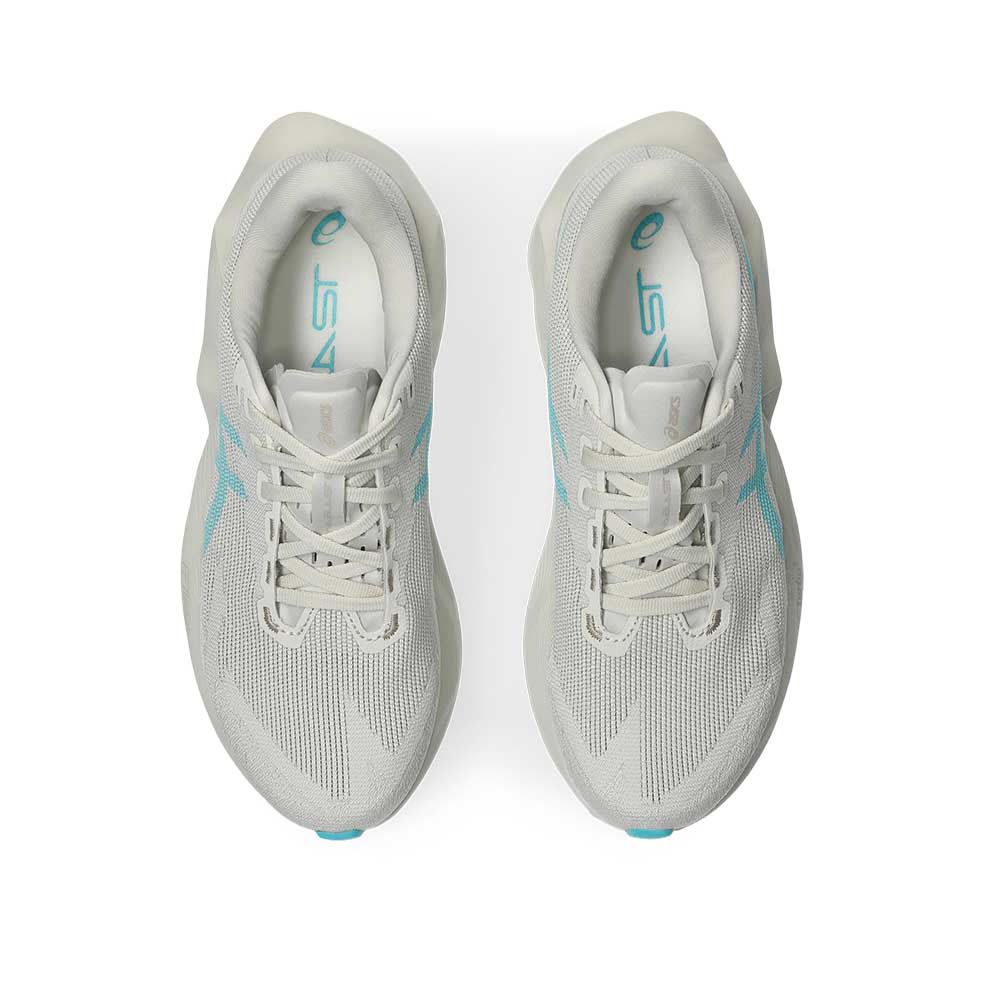 Women's Novablast 6 Running Shoe - Soft Oat/Energy Aqua - Regular (B)