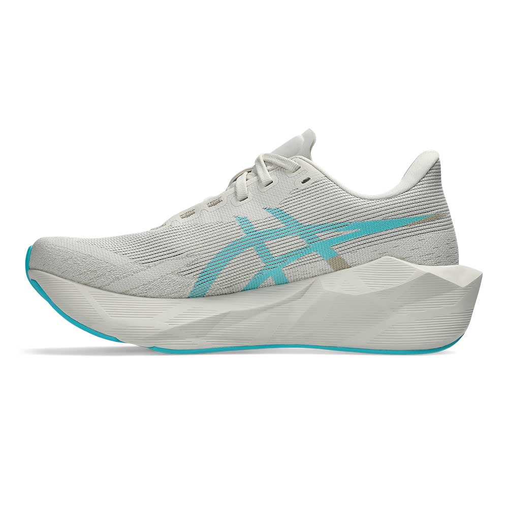 Women's Novablast 6 Running Shoe - Soft Oat/Energy Aqua - Regular (B)