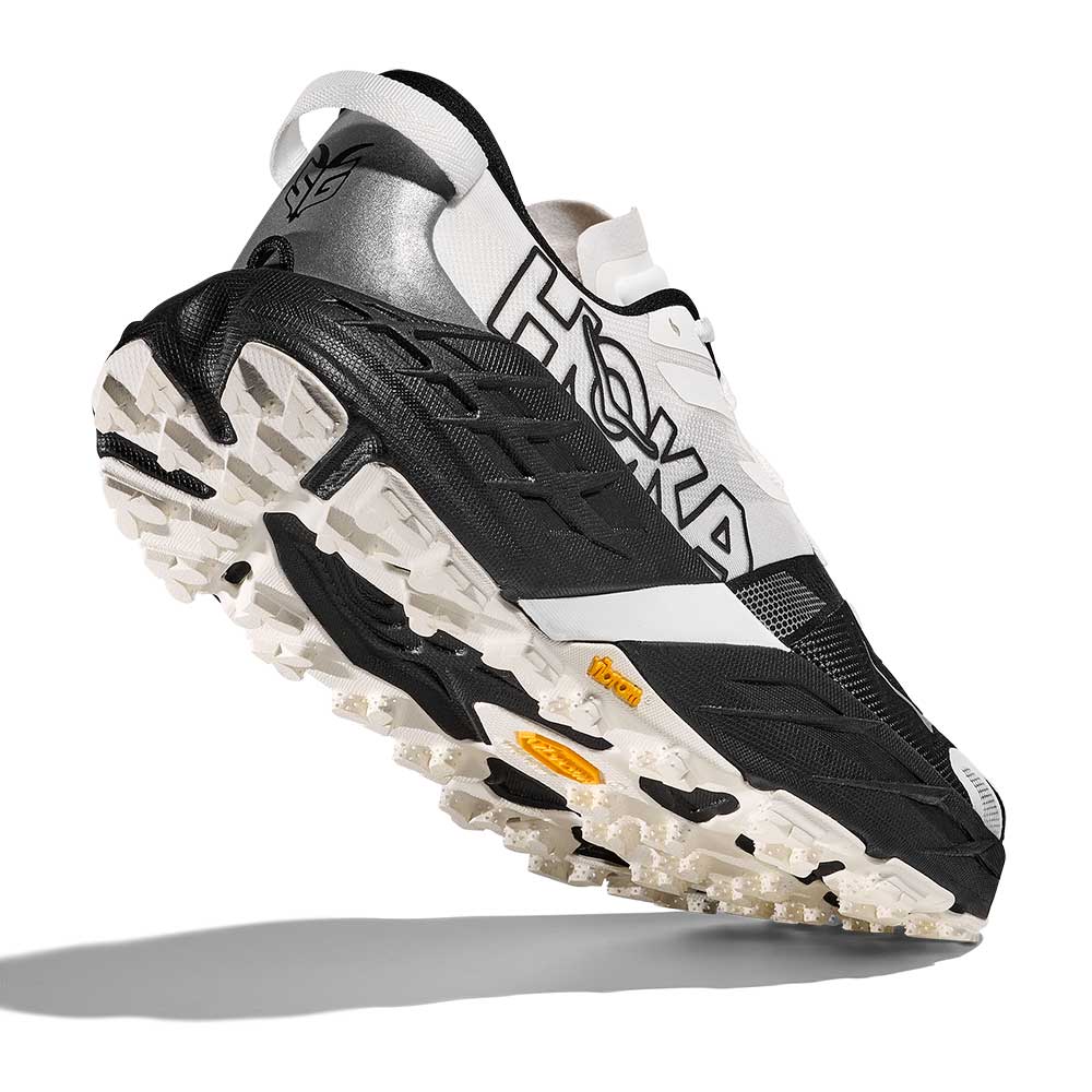 Women's Speedgoat 7 Trail Running Shoe - Black/White - Regular (B