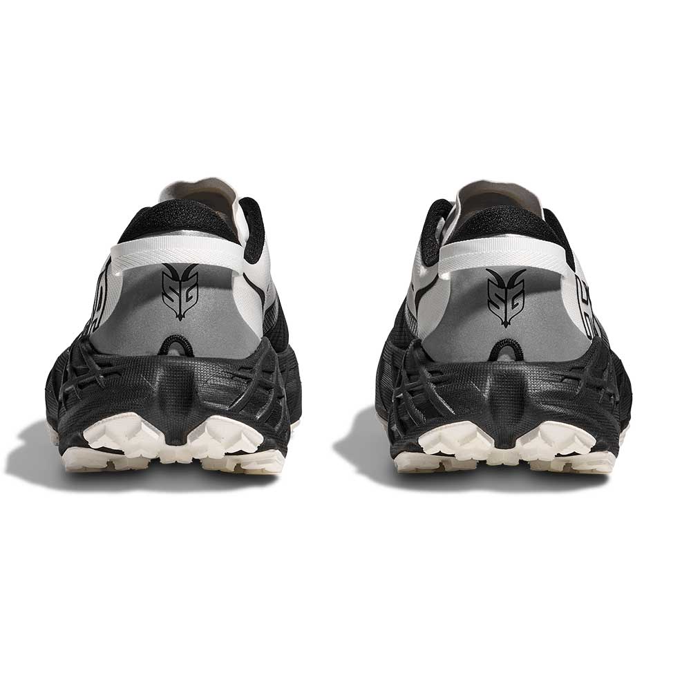 Women's Speedgoat 7 Trail Running Shoe - Black/White -  Regular (B)