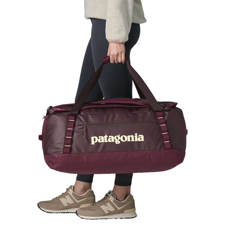 Black Hole Duffel 55L - Berry Fig