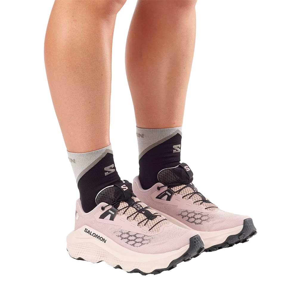 Women's Ultra Glide 4 Trail Running Shoe - Shadow Gray/Tapioca/Black - Regular (B)