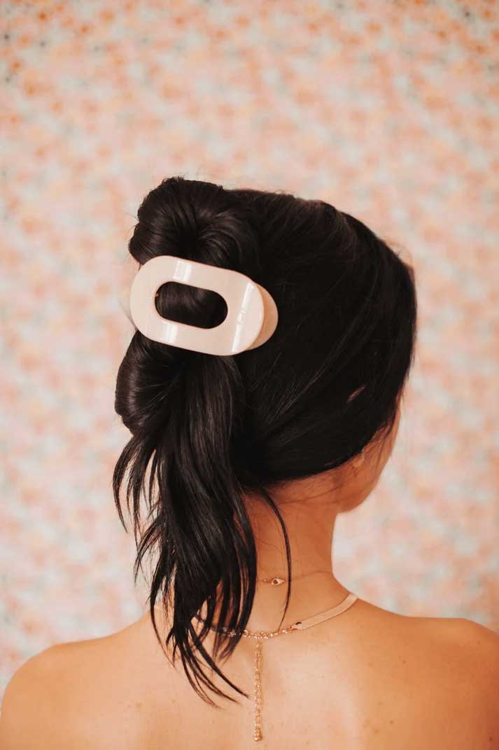 Flat Round Hair Clip Medium - Almond Beige