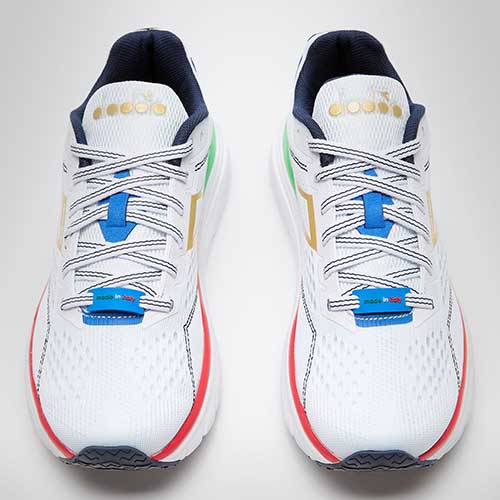 Women's Equipe Atomo Running Shoe- White/Gold - Regular (B)