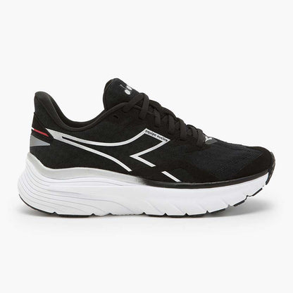 Women's Nucleo Running Shoe - Black/Silver/White - Regular (B)