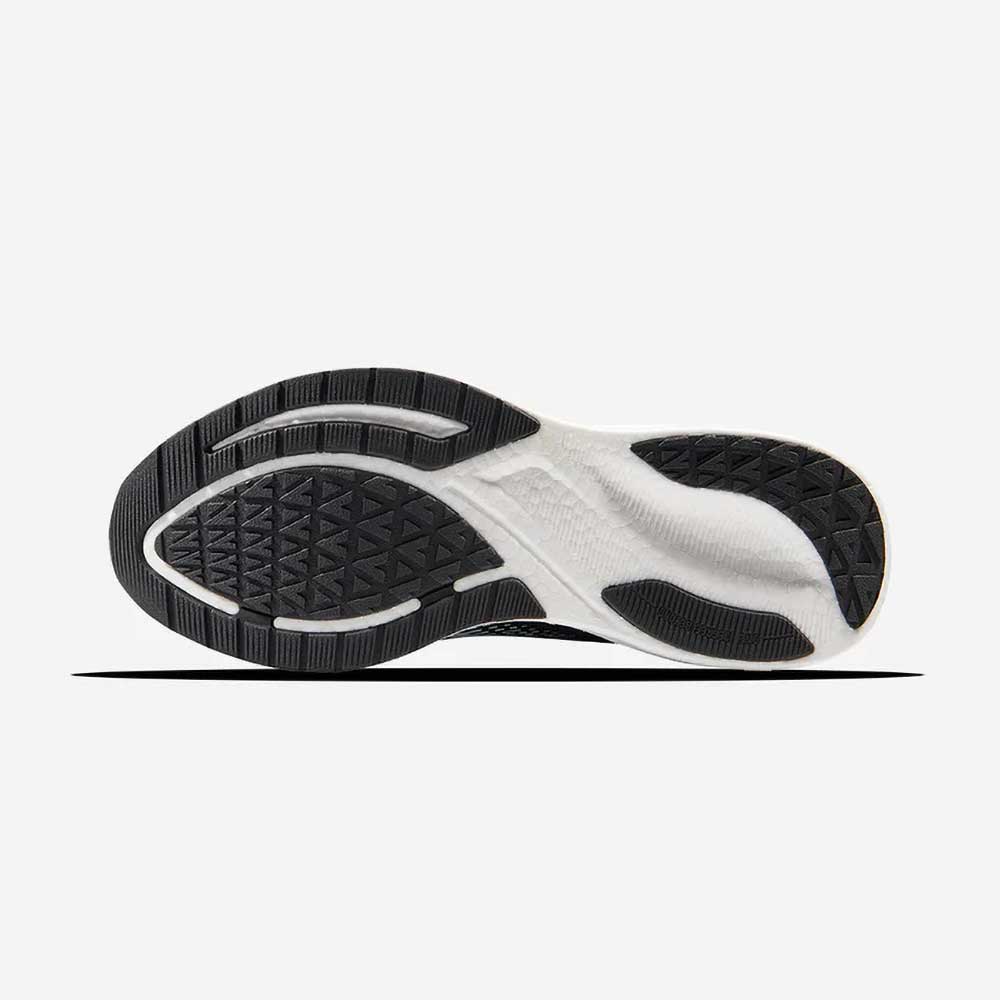 Women's Centauri Running Shoe - Black/361 White - Regular (B)