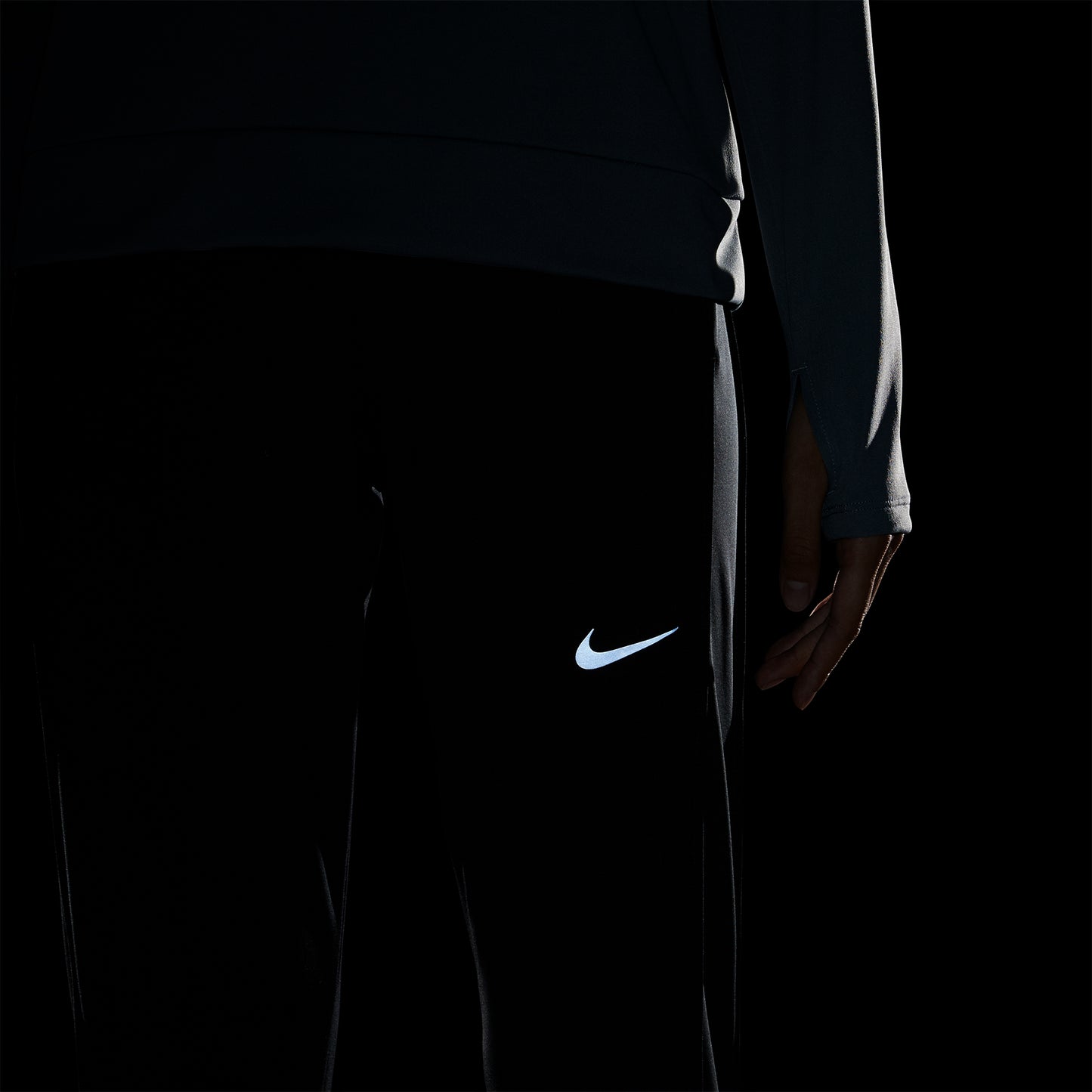 Women's Nike Swift Pant 2 - Black/Reflective Silver – Carbon38