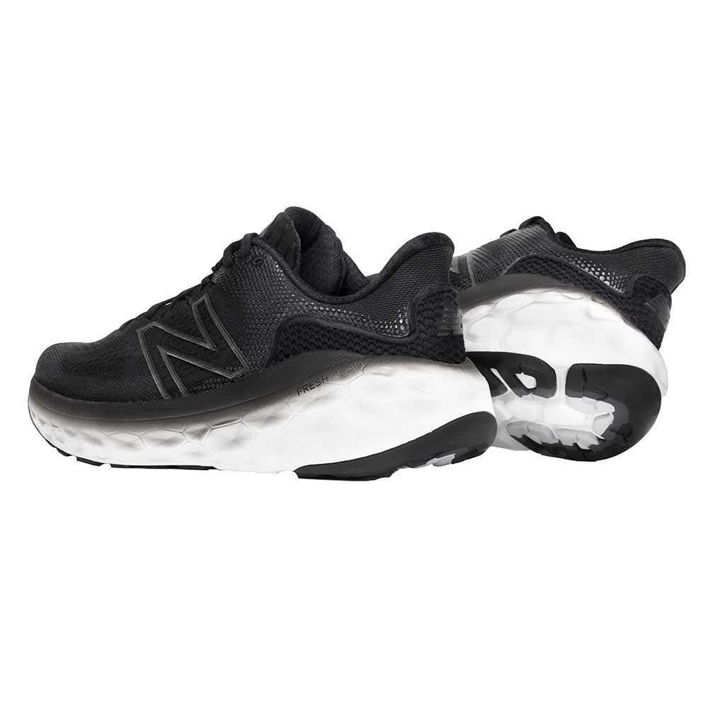 Men's Fresh Foam More v3 Running Shoe- Black/Magnet/Black Metallic