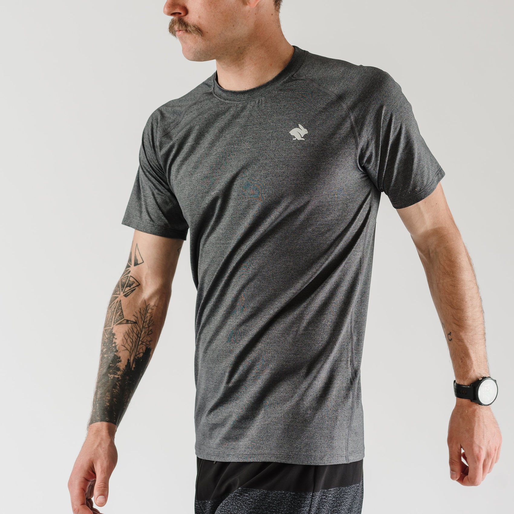 Men's EZ Tee Perf Short Sleeve Top - Charcoal